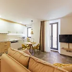 Daire Bravissimo Mercadal, One-bedroom Sofa Bed